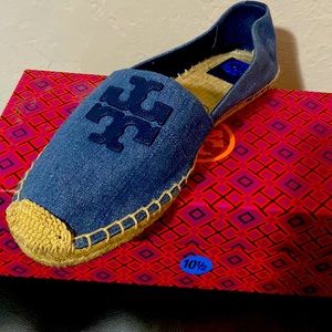 Wore a few times, still in great condition, with original box